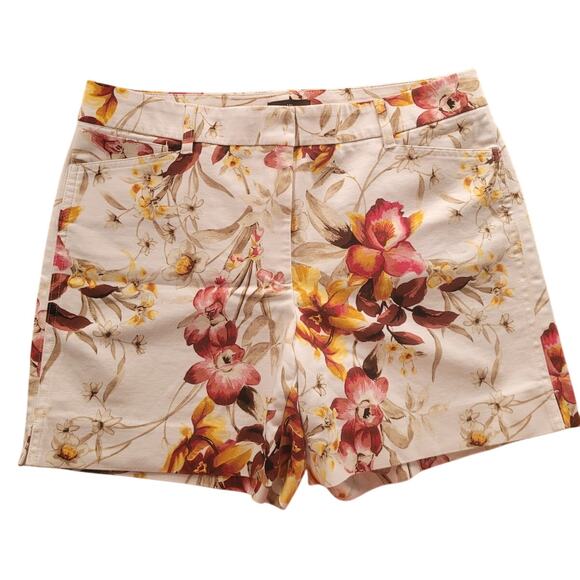 White House Black Market Shorts White Floral Pockets Chino Style Sz 8 - Picture 2 of 7
